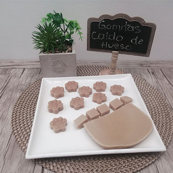 Muestras de Pastelería inclusiva, perros y gatos enfermos